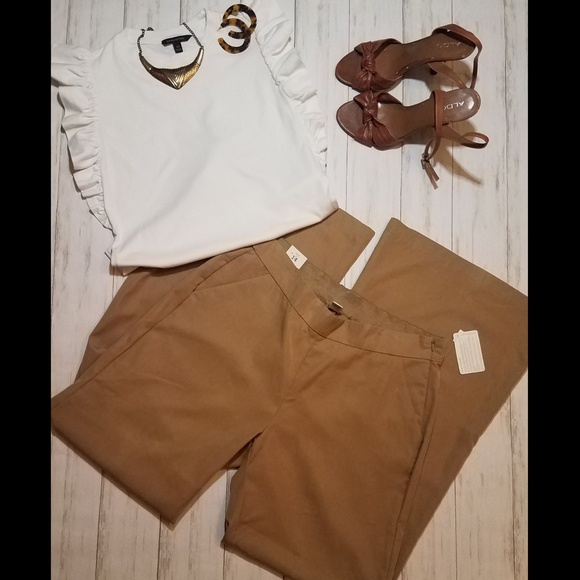 Old navy pants - Picture 2 of 4